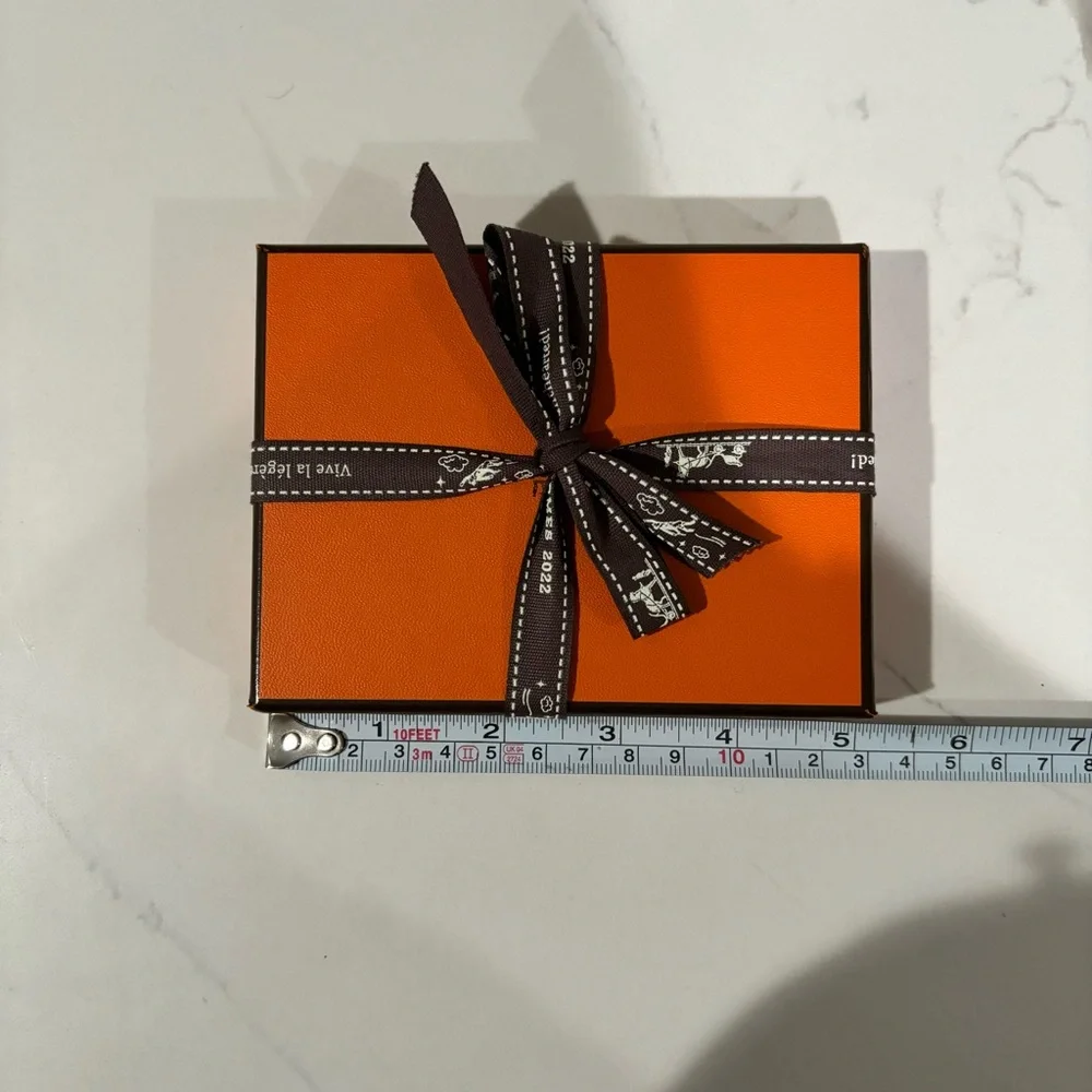 Hermes Wallet Gift Box w/ Tissue, NO RIBBON - Picture 4 of 8
